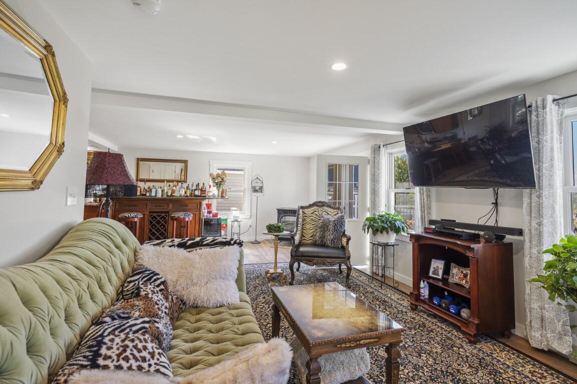 712 Back River Road Boothbay ME 04537