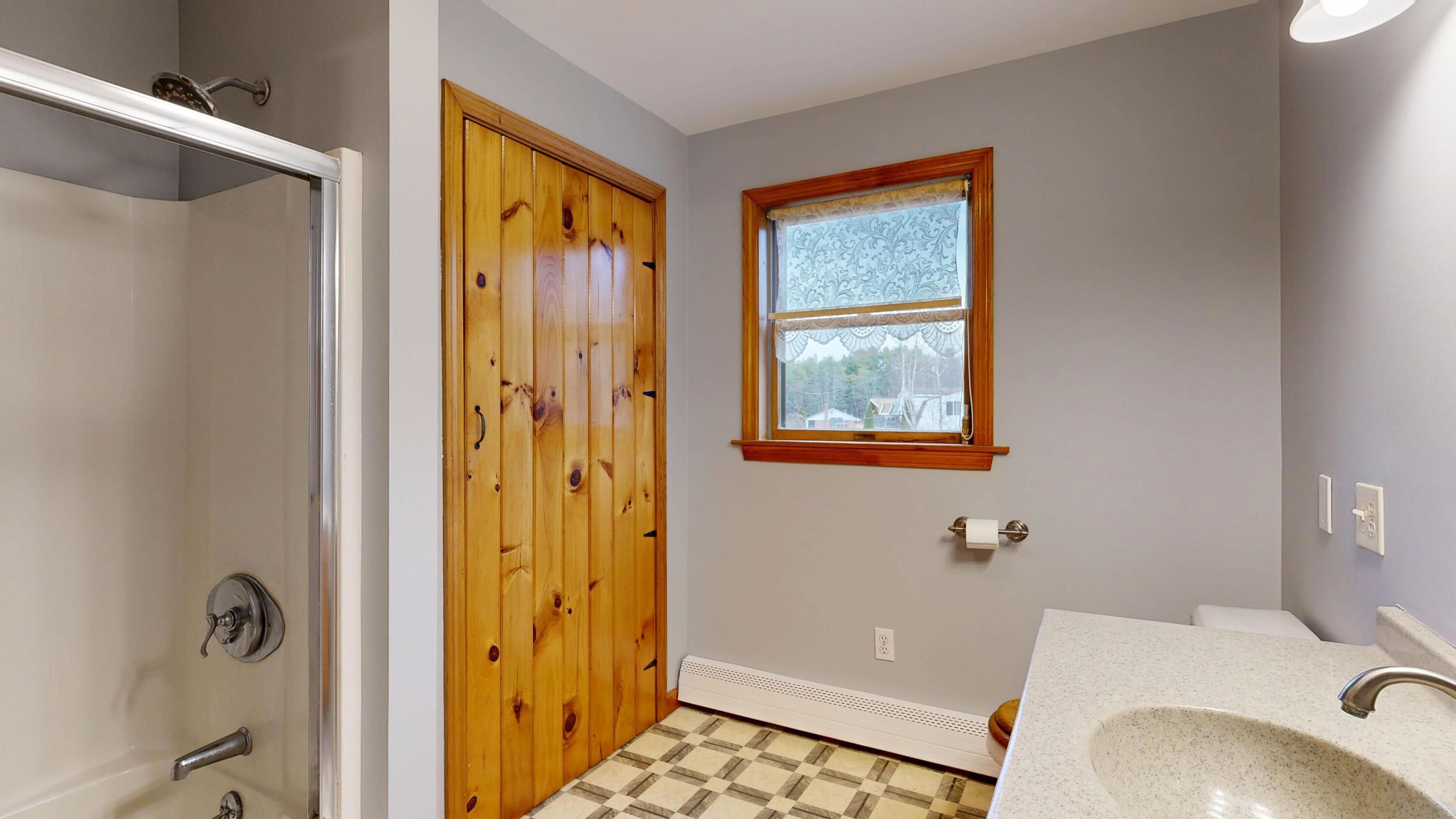 466 Middle Road Sabattus ME 04280