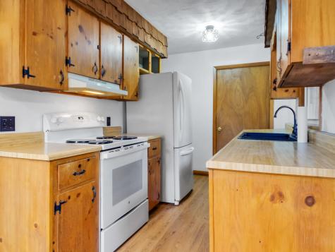 31 Spruce Street Madison ME 04950