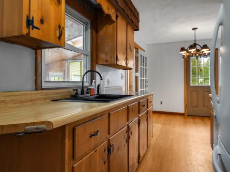 31 Spruce Street Madison ME 04950