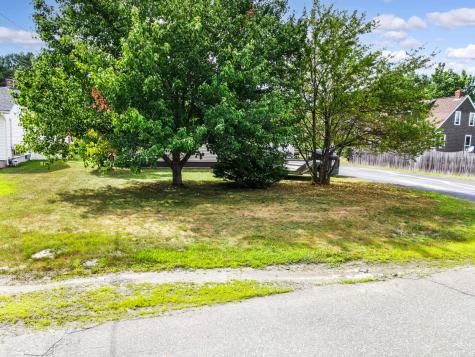 31 Spruce Street Madison ME 04950