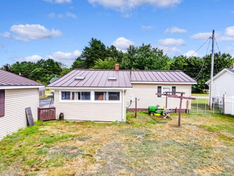 31 Spruce Street Madison ME 04950