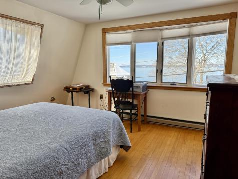 919 Island Avenue Long Island ME 04050