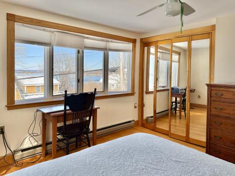 919 Island Avenue Long Island ME 04050