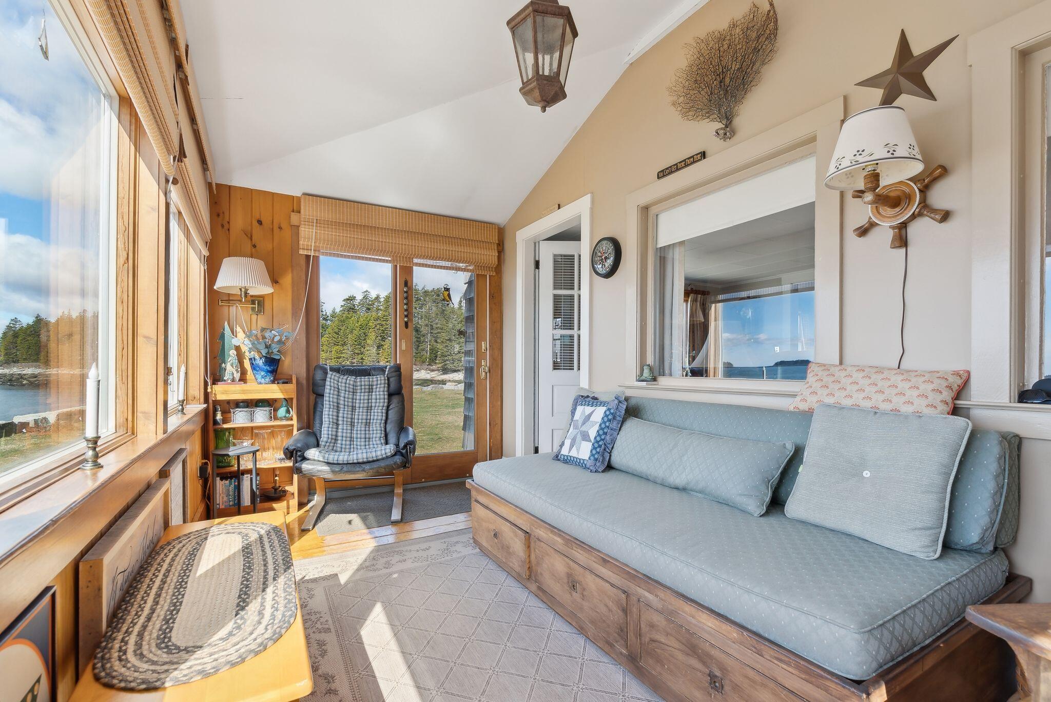 8 Powderhouse Cove Road South Thomaston ME 04858