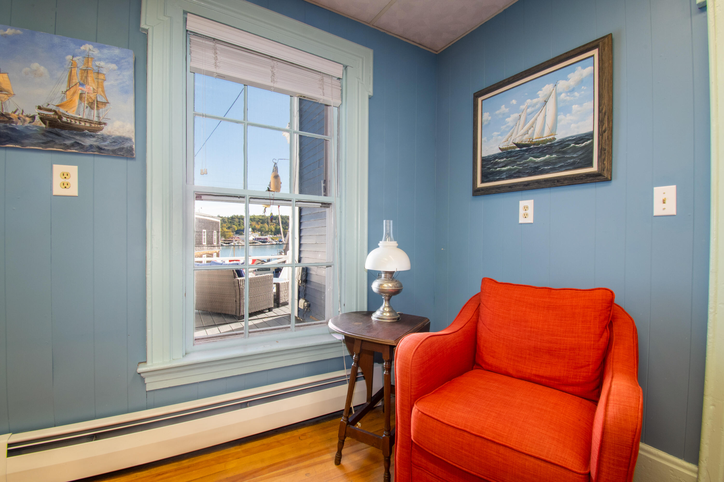 53 Commercial Street Boothbay Harbor ME 04538