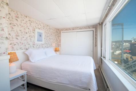 53 Commercial Street Boothbay Harbor ME 04538