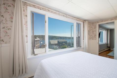 53 Commercial Street Boothbay Harbor ME 04538