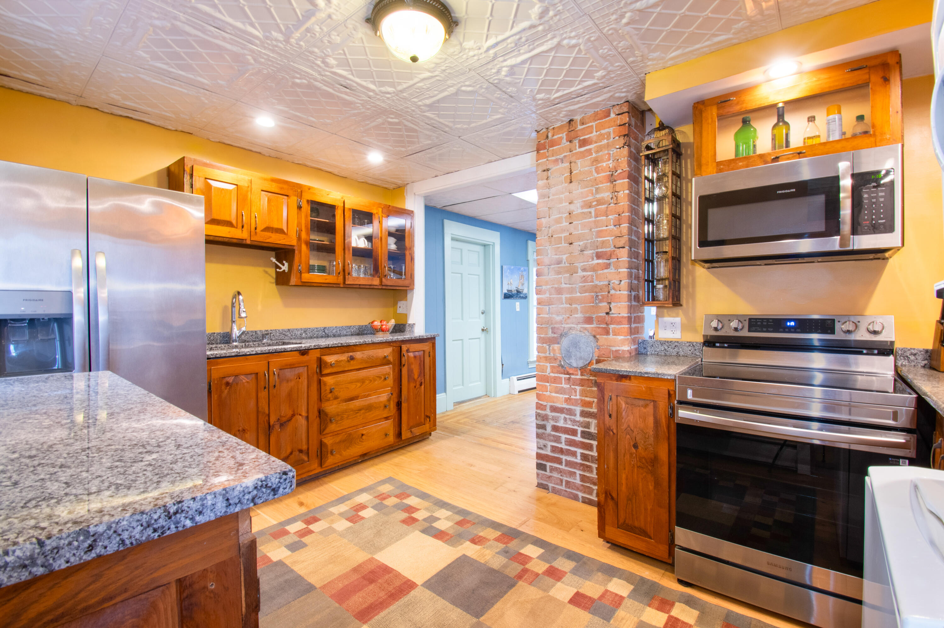 53 Commercial Street Boothbay Harbor ME 04538