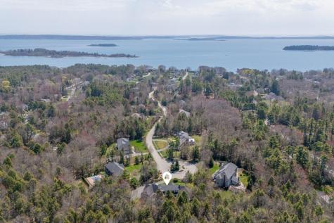 37 Mary Lane Cumberland ME 04110