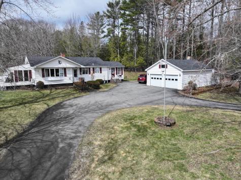 1522 Pushaw Road Glenburn ME 04401