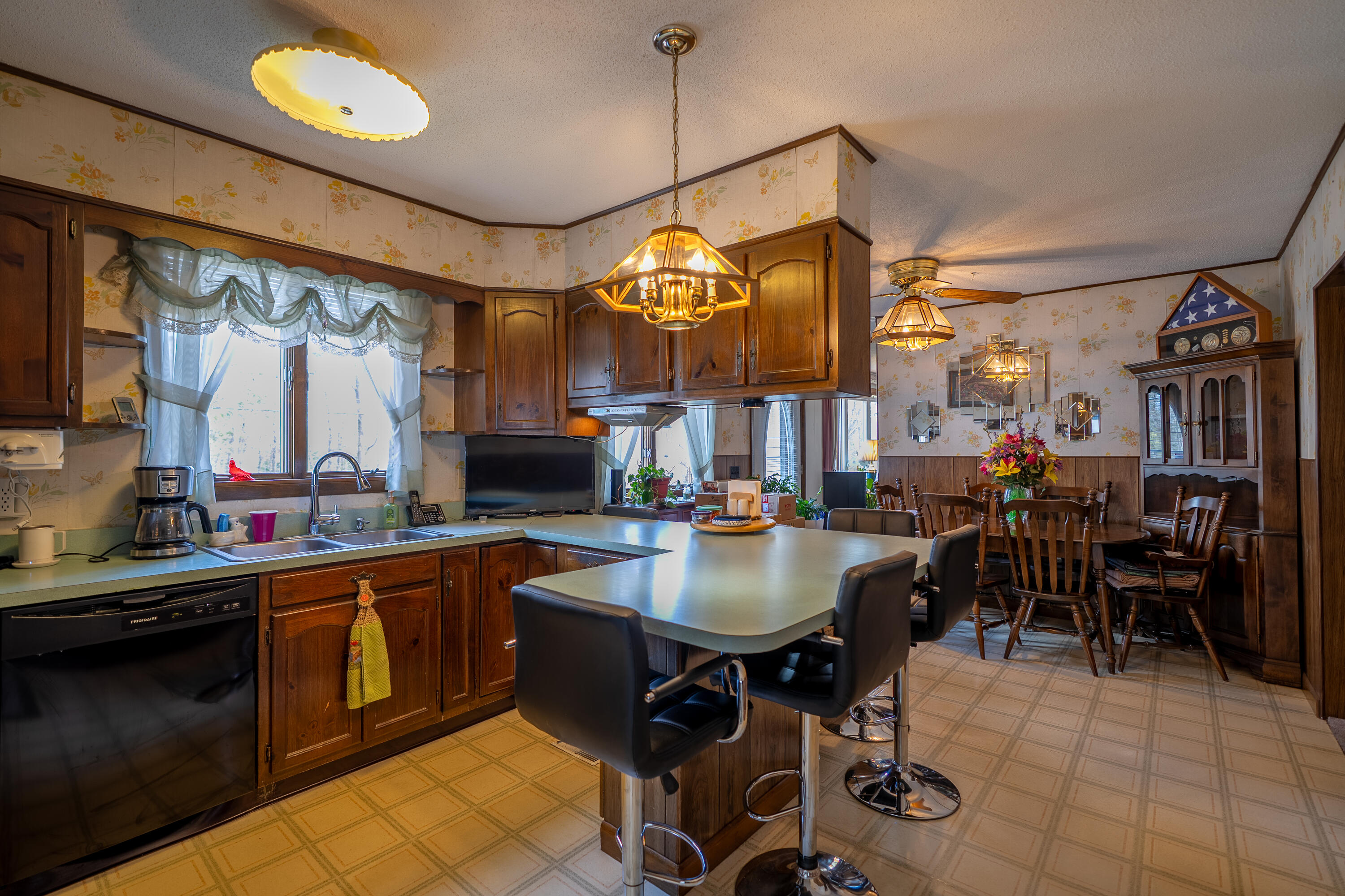 1522 Pushaw Road Glenburn ME 04401