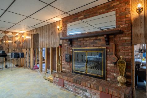 1522 Pushaw Road Glenburn ME 04401