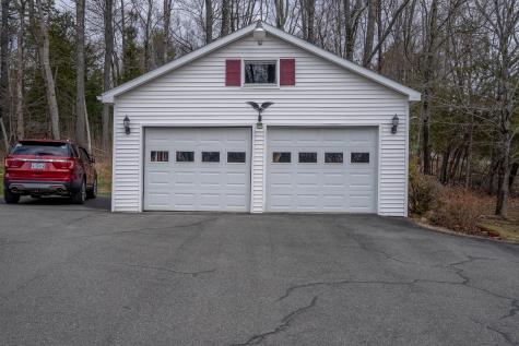 1522 Pushaw Road Glenburn ME 04401