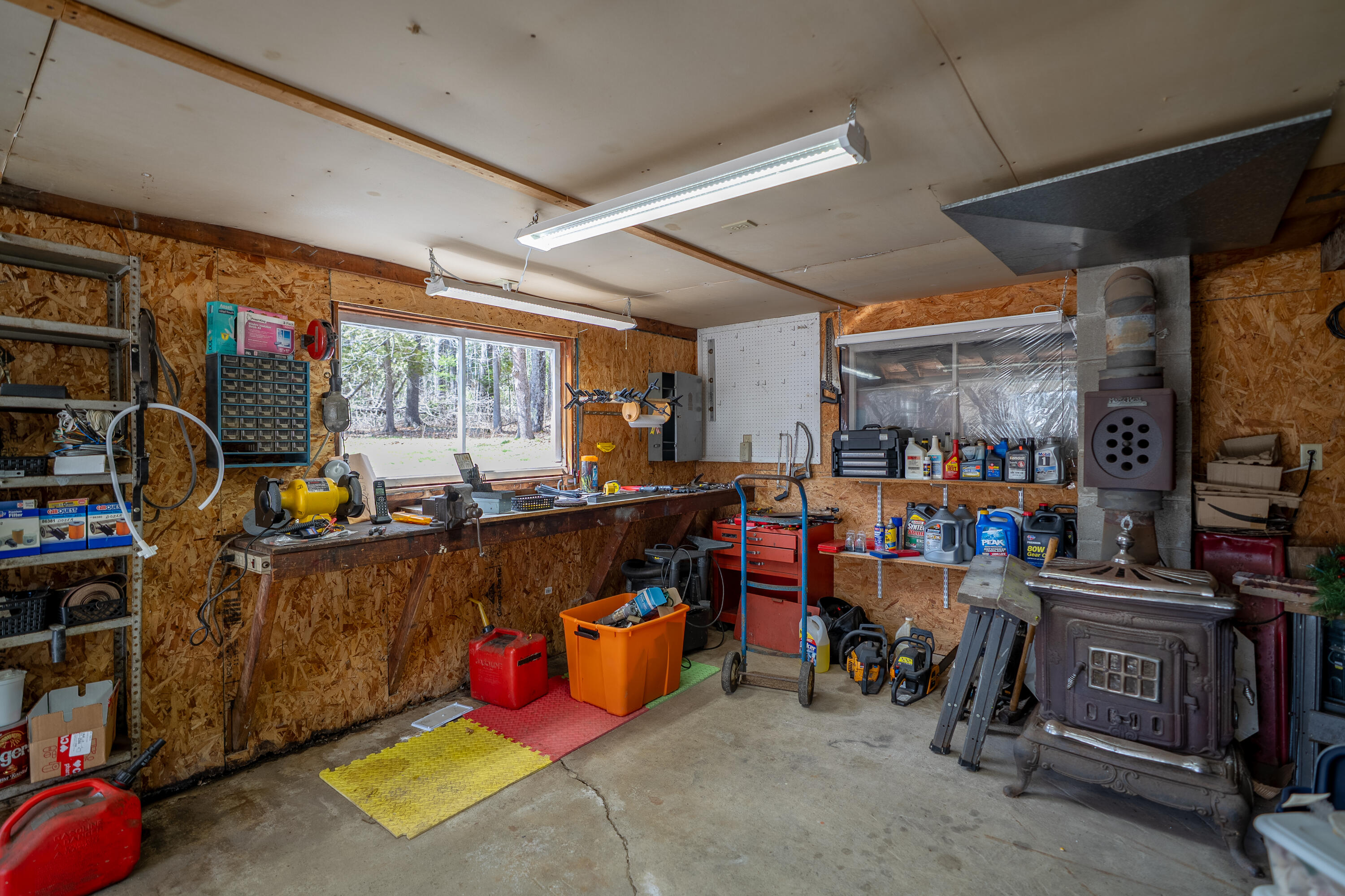 1522 Pushaw Road Glenburn ME 04401