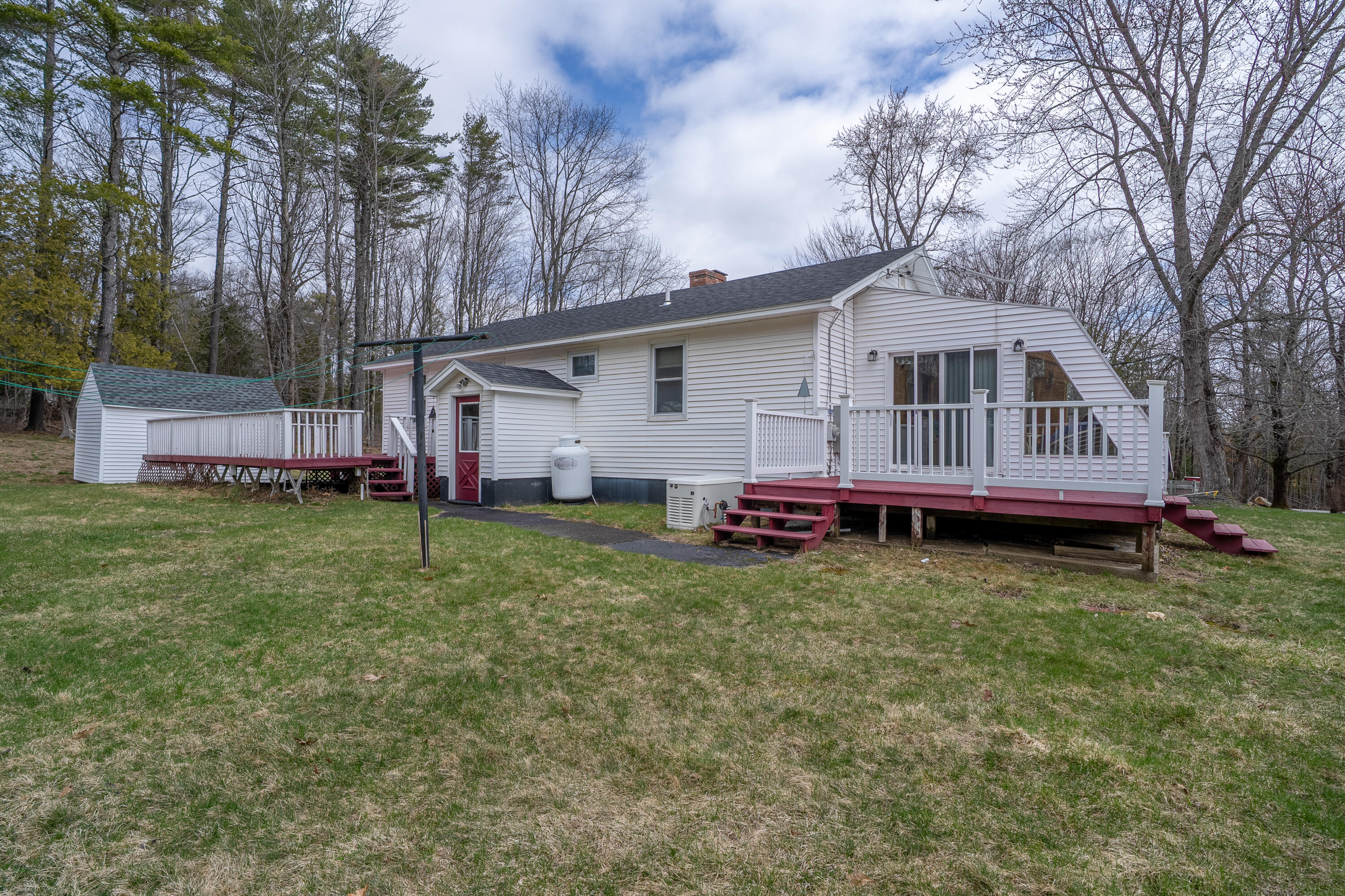 1522 Pushaw Road Glenburn ME 04401