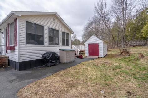 1522 Pushaw Road Glenburn ME 04401