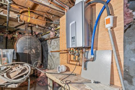 79 Harrison Avenue Gardiner ME 04345