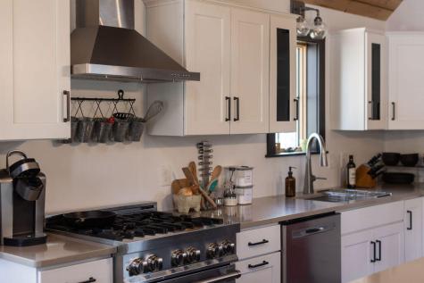 22 Oceanside Avenue W York ME 03909