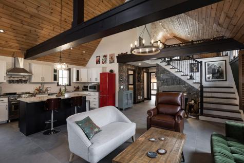 22 Oceanside Avenue W York ME 03909