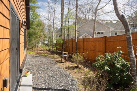 22 Oceanside Avenue W York ME 03909