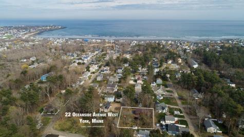 22 Oceanside Avenue W York ME 03909