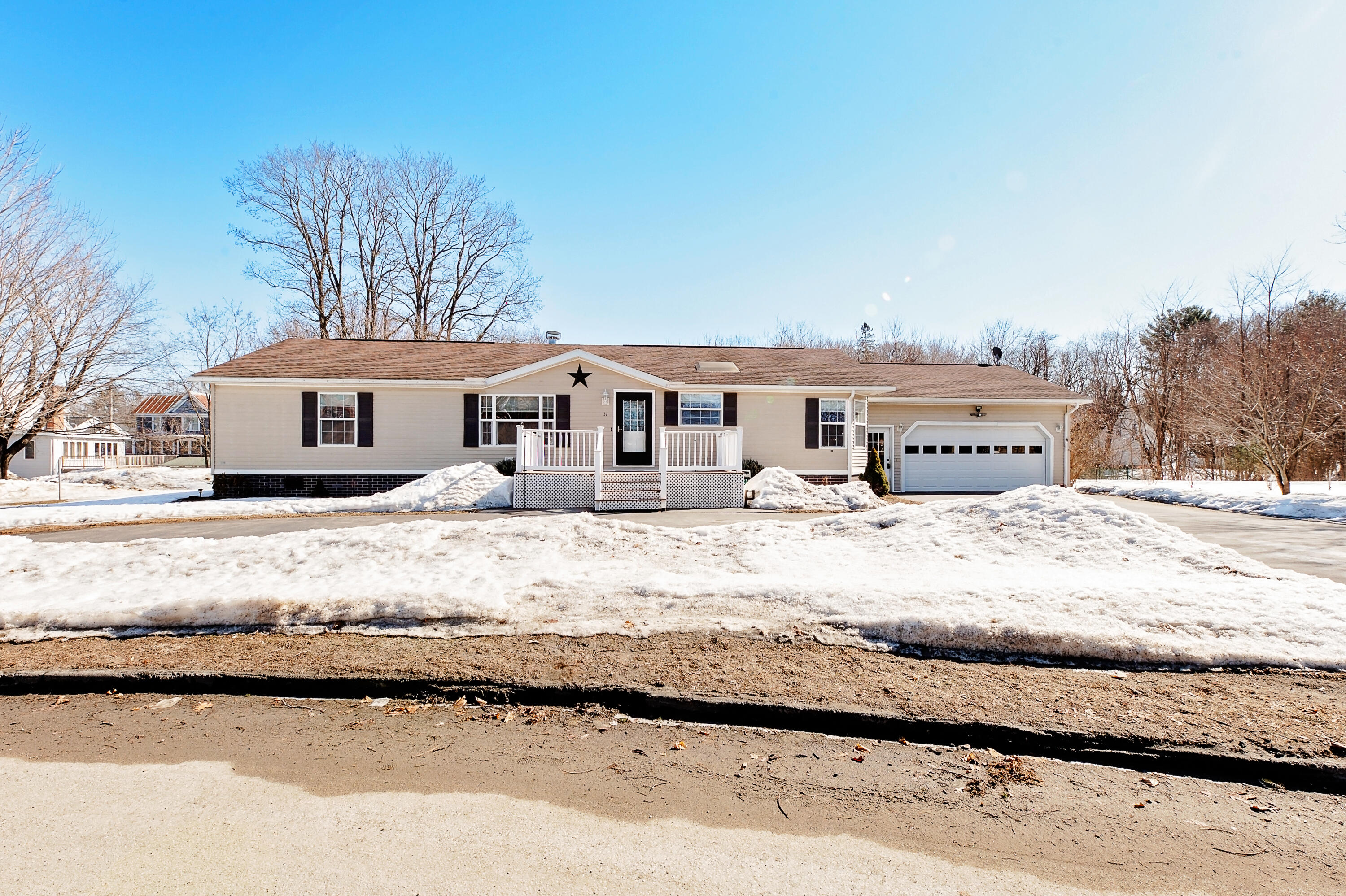 31 Pleasant Street Madison ME 04950