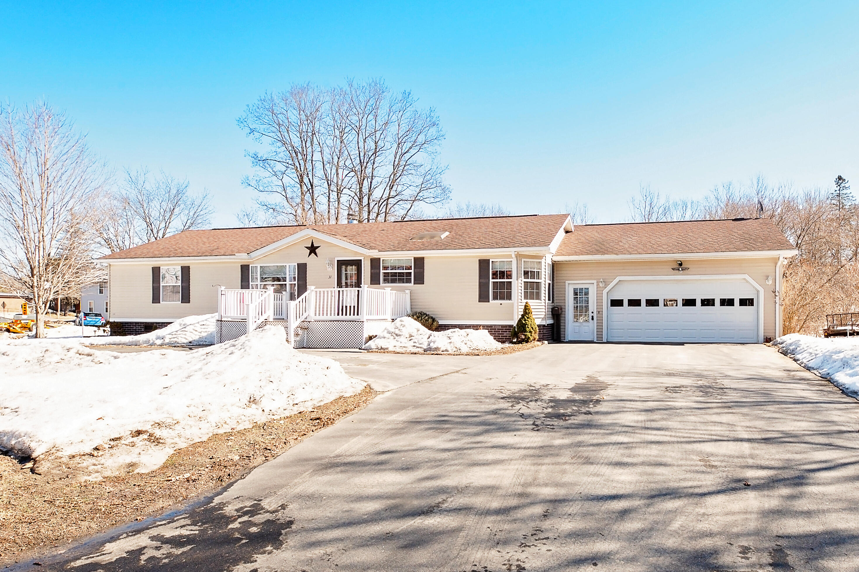 31 Pleasant Street Madison ME 04950