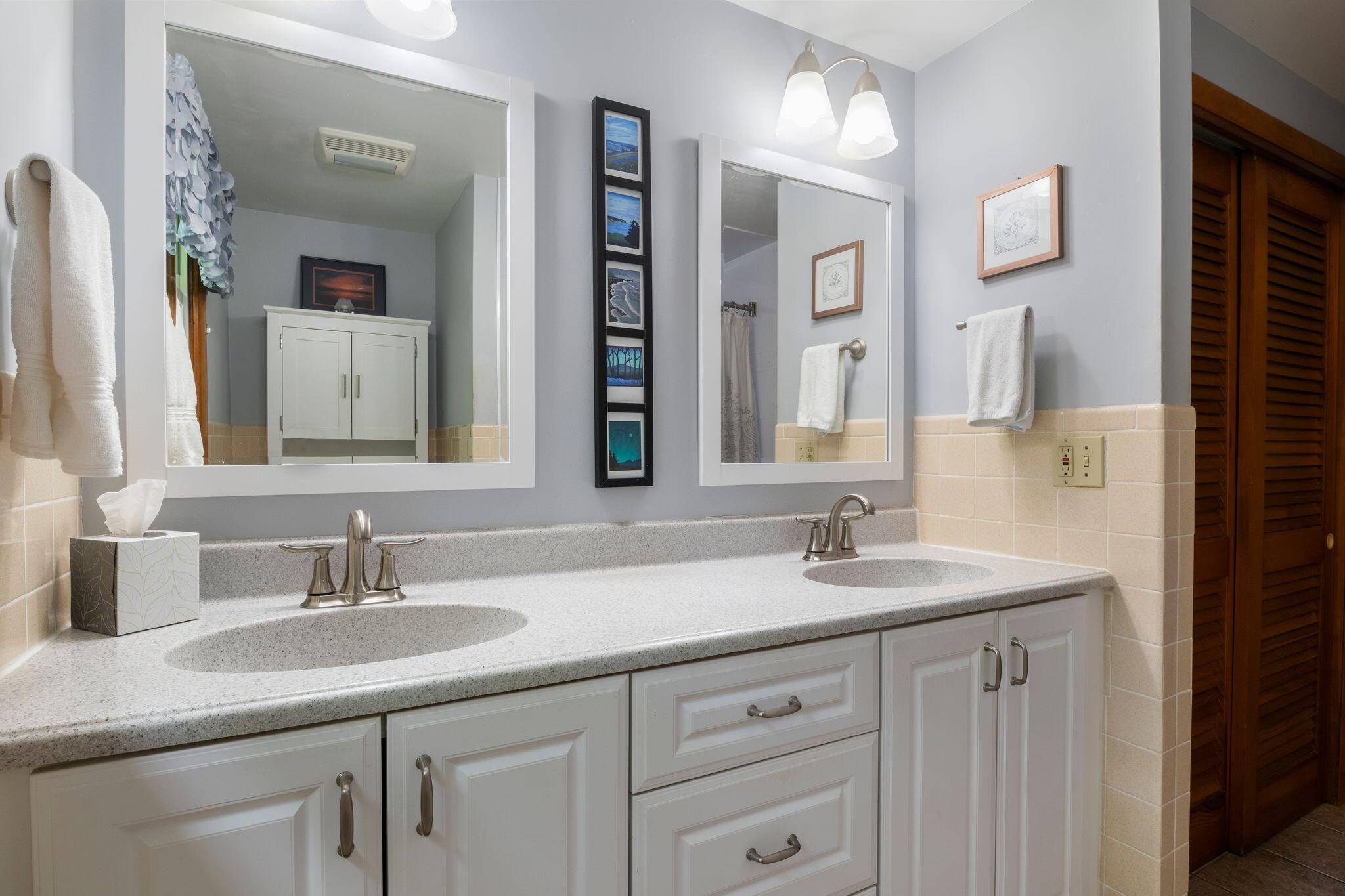 242 Spurwink Avenue Cape Elizabeth ME 04107