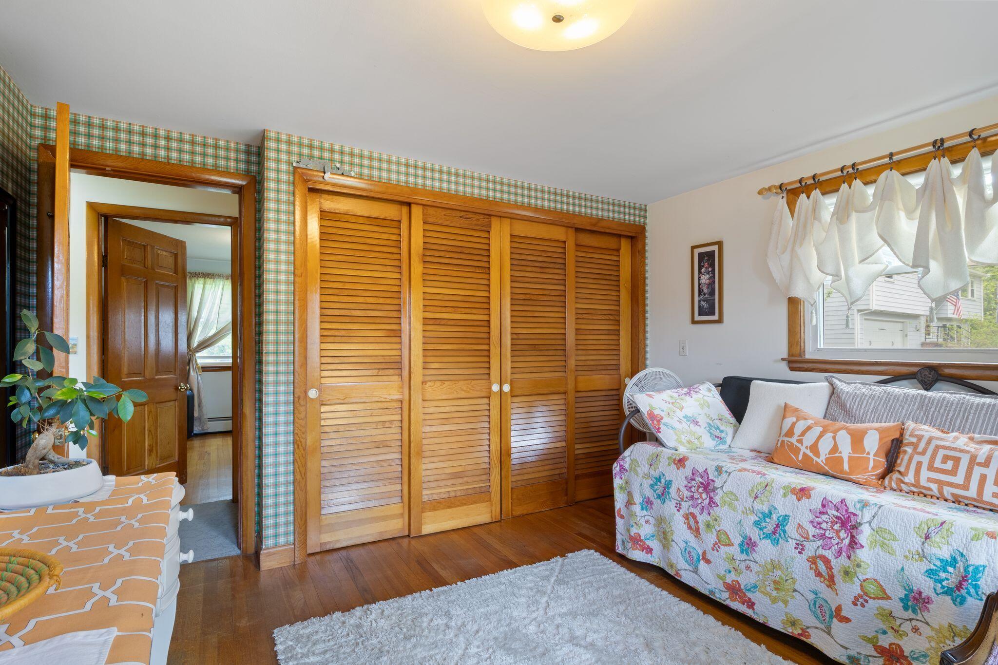 242 Spurwink Avenue Cape Elizabeth ME 04107