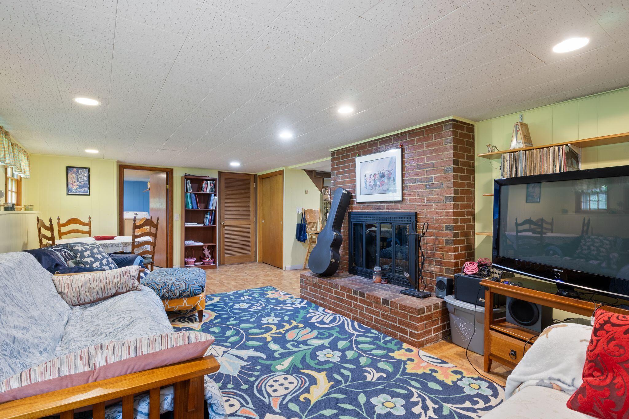 242 Spurwink Avenue Cape Elizabeth ME 04107