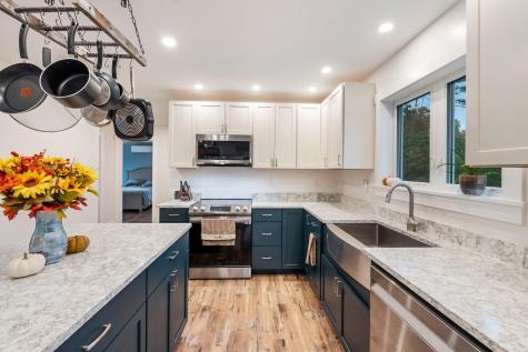 532 Reef Road Waldoboro ME 04572