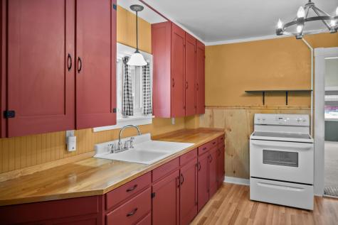 9 Summer Street Porter ME 04068