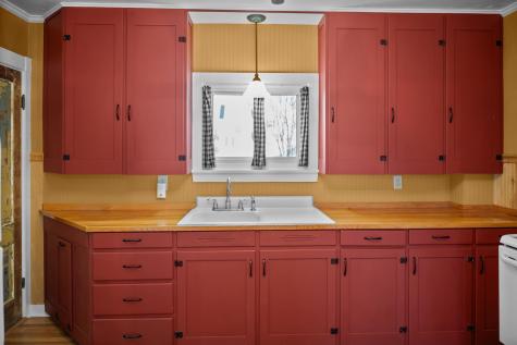 9 Summer Street Porter ME 04068