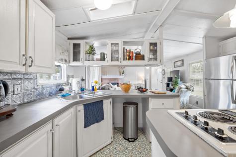 31 Sunrise Hill Berwick ME 03901