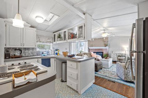 31 Sunrise Hill Berwick ME 03901