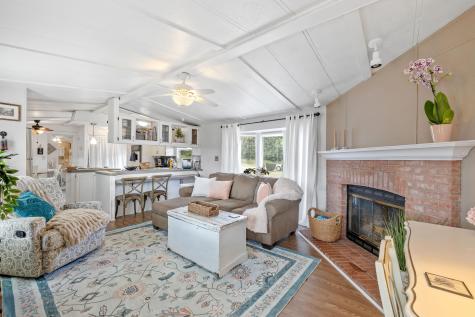 31 Sunrise Hill Berwick ME 03901