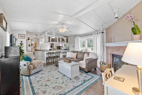 31 Sunrise Hill Berwick ME 03901