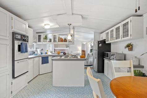 31 Sunrise Hill Berwick ME 03901