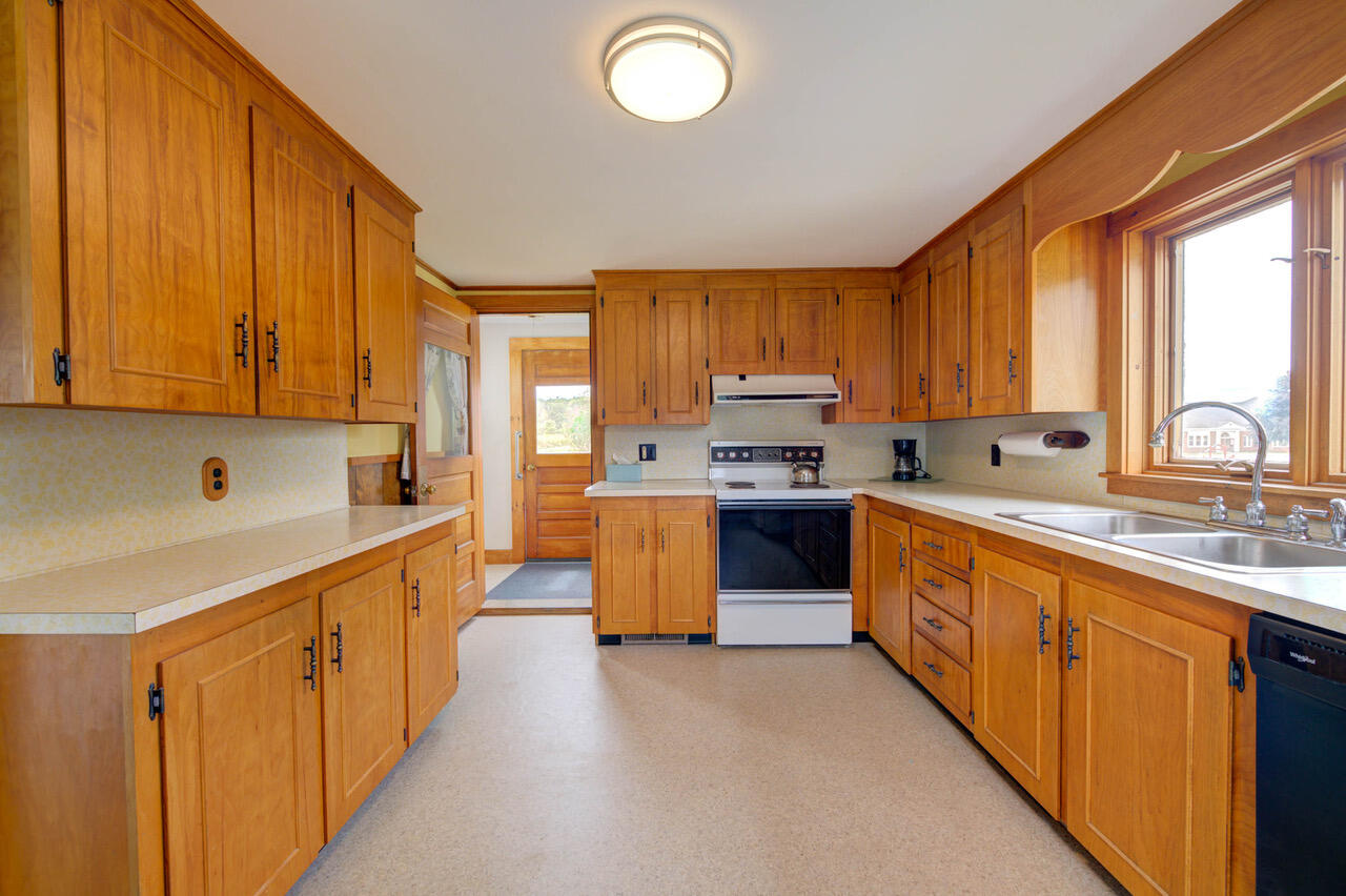 173 Kalers Corner Street Waldoboro ME 04572