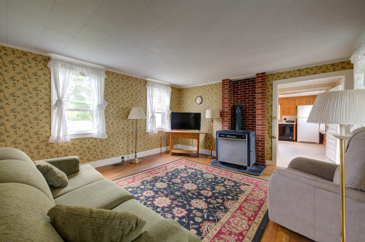 173 Kalers Corner Street Waldoboro ME 04572