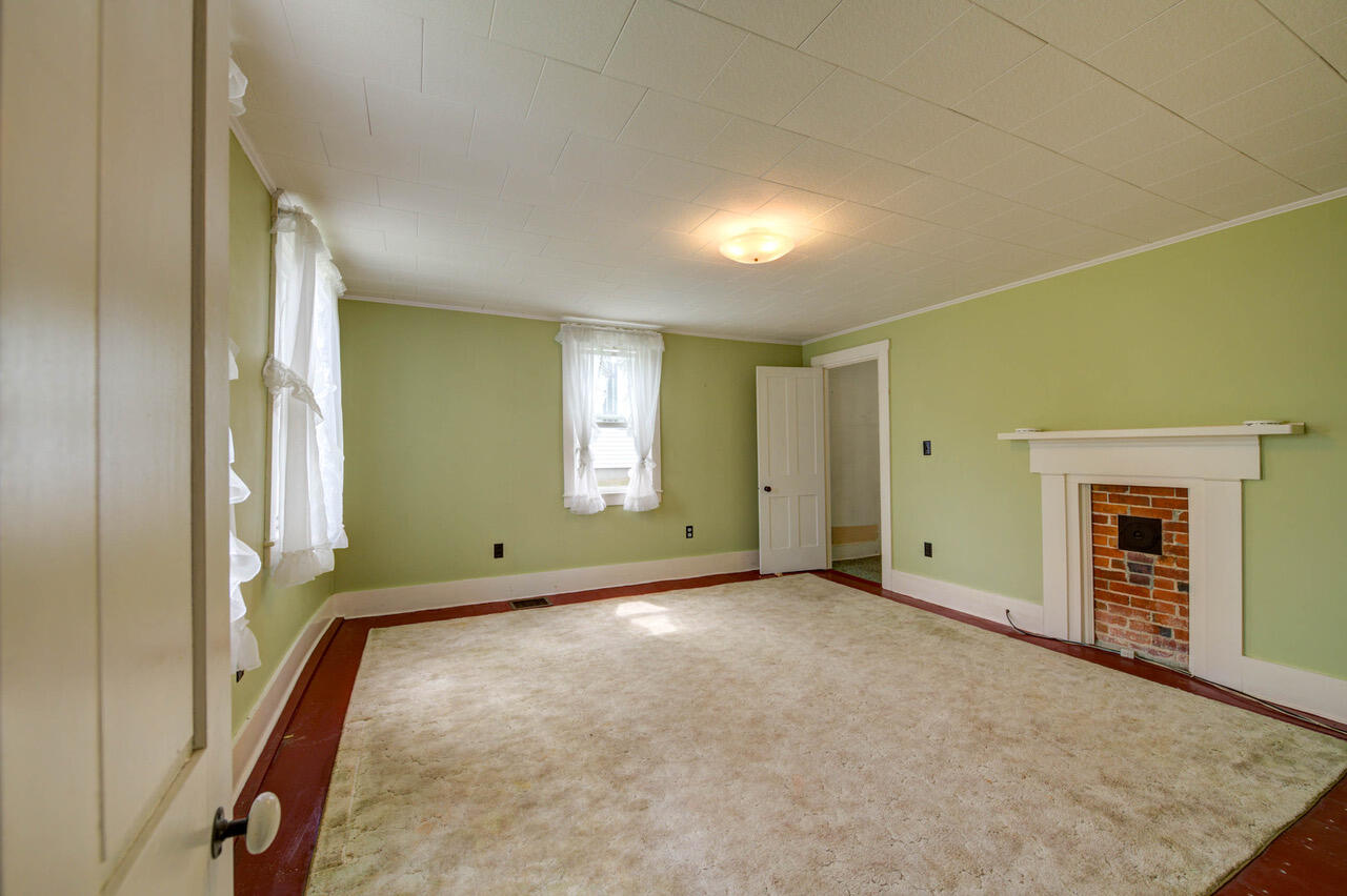 173 Kalers Corner Street Waldoboro ME 04572