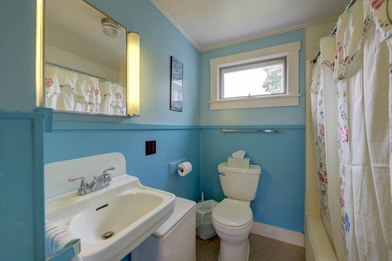 173 Kalers Corner Street Waldoboro ME 04572