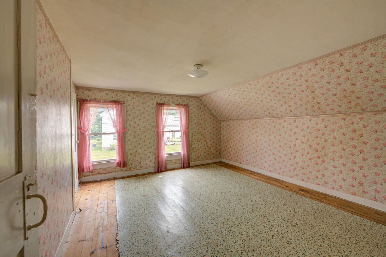 173 Kalers Corner Street Waldoboro ME 04572