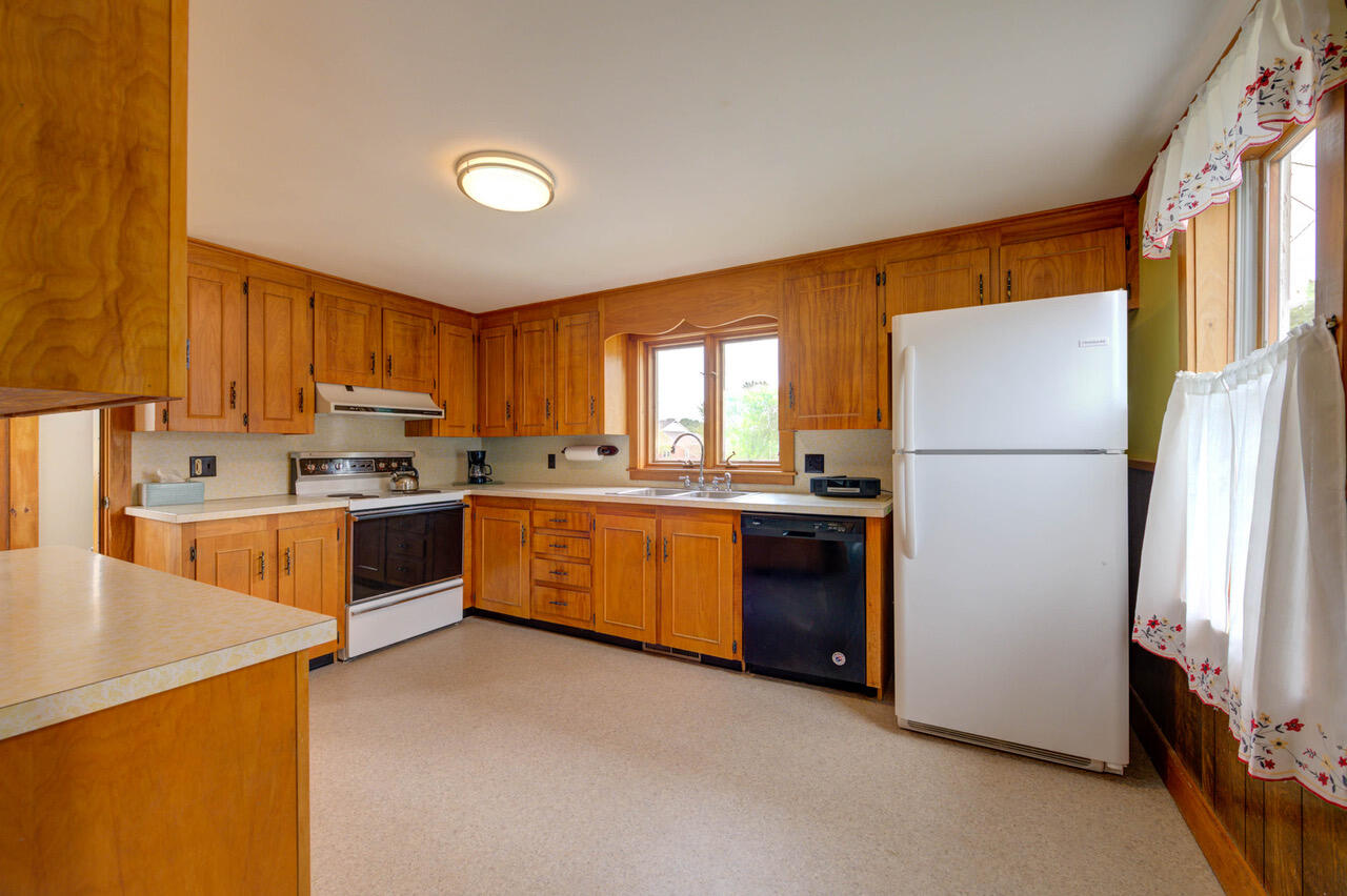 173 Kalers Corner Street Waldoboro ME 04572