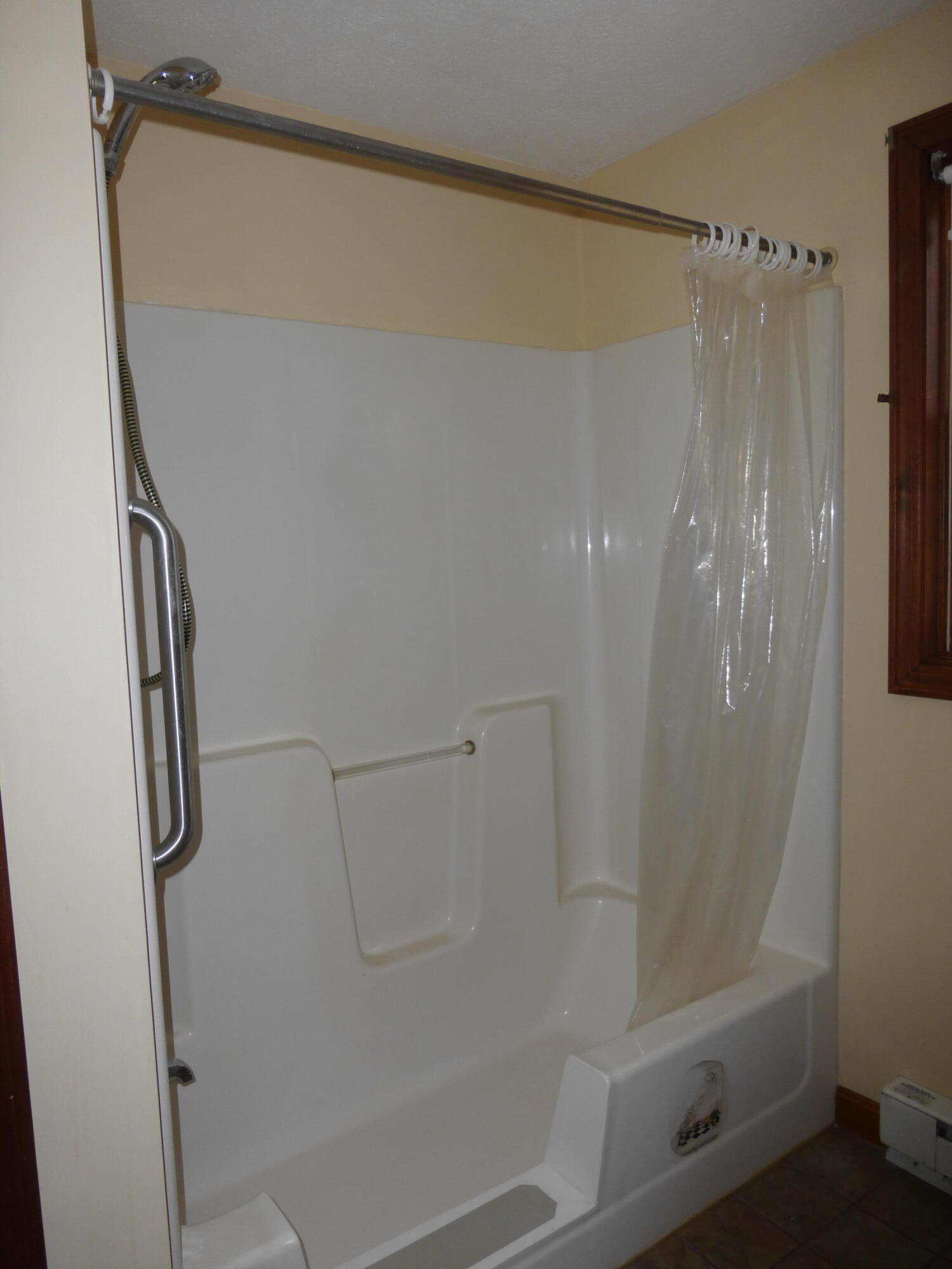 986 New County Road Dayton ME 04005