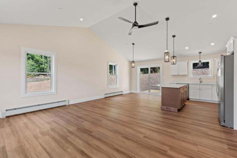 18 Hillside Drive Raymond ME 04071