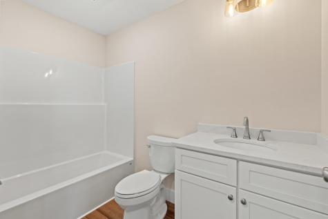 18 Hillside Drive Raymond ME 04071