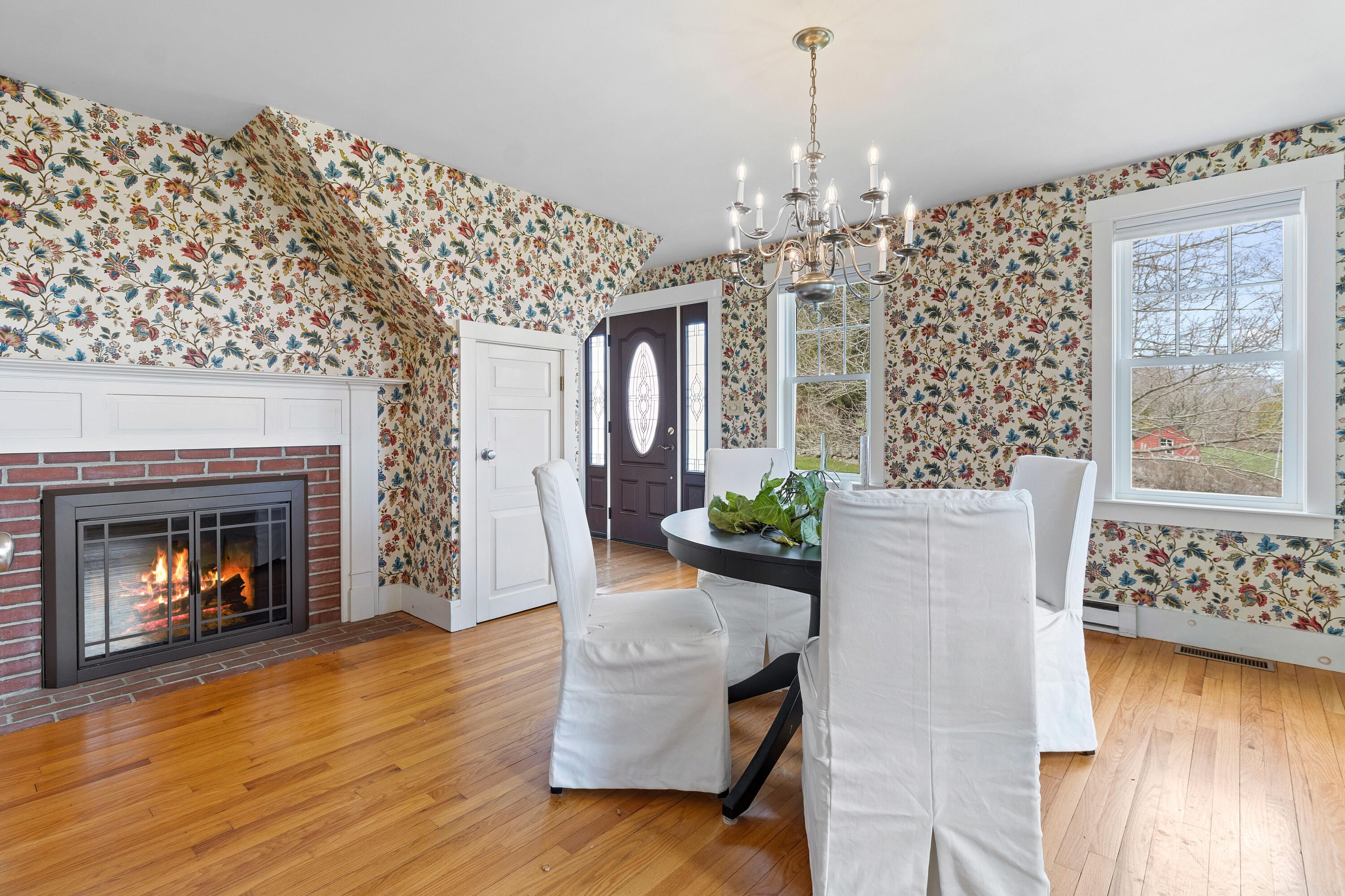 445 Manktown Road Waldoboro ME 04572