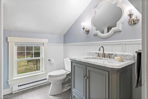 445 Manktown Road Waldoboro ME 04572
